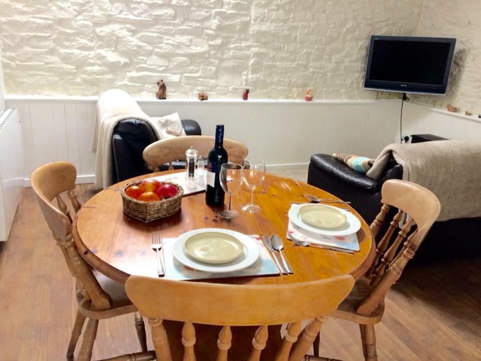 Cwmtwrch Cottage Кармартен Экстерьер фото